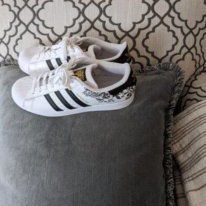 Adidas Sneakers